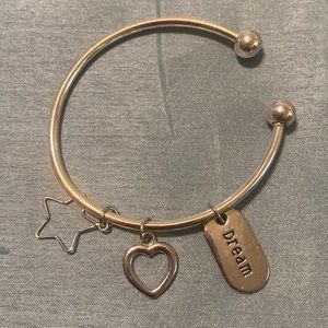 SILVER TONE DREAM CHARM BRACELET